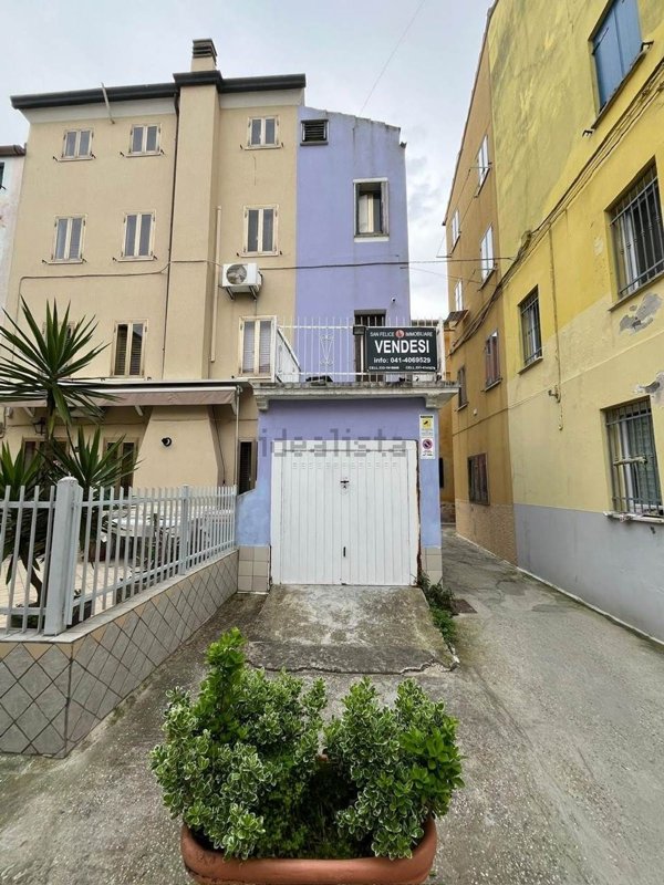 casa indipendente in vendita a Chioggia in zona Sottomarina