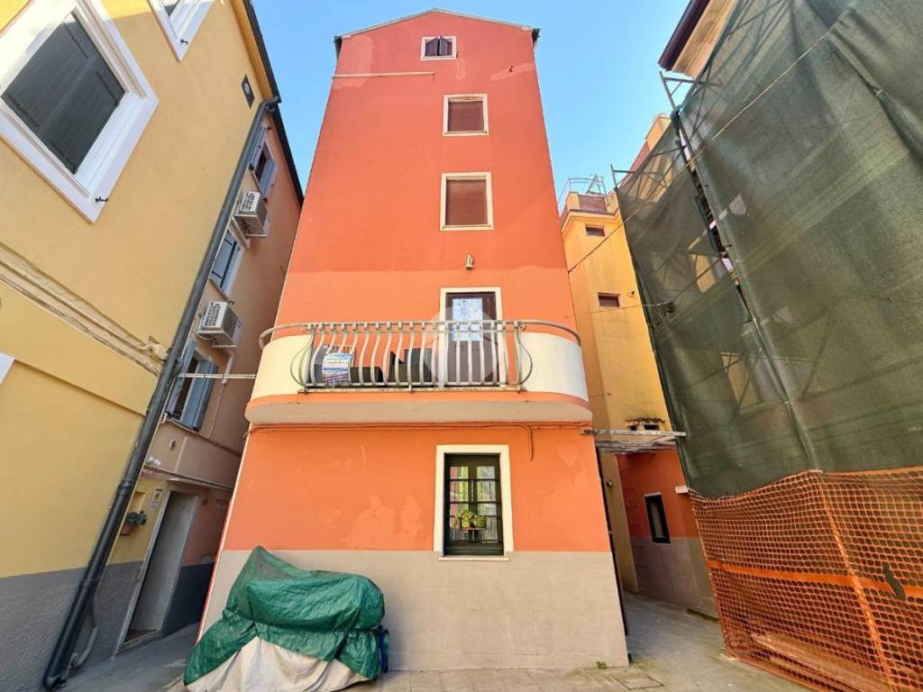 monolocale in vendita a Chioggia in zona Sottomarina