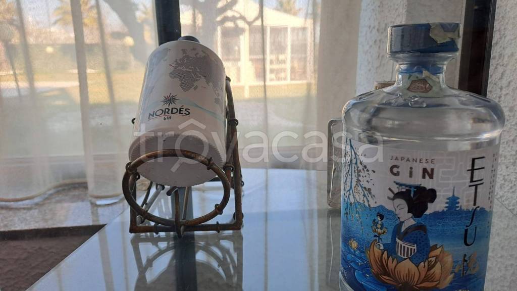 negozio in vendita a Chioggia in zona Sottomarina