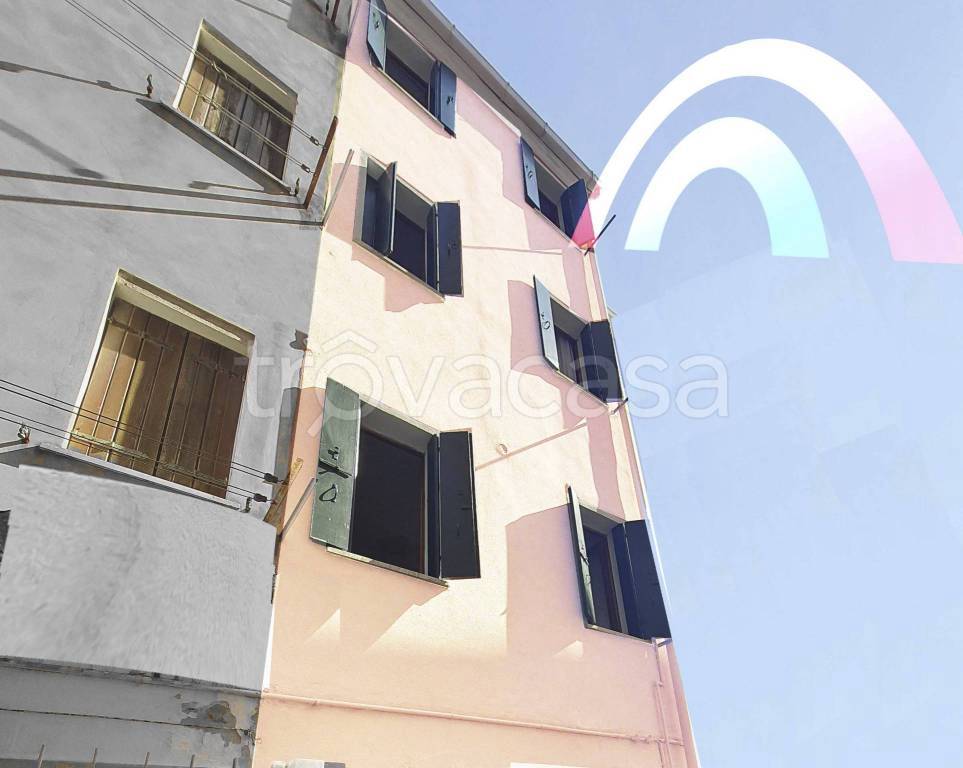 casa indipendente in vendita a Chioggia in zona Sottomarina