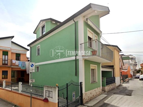 appartamento in vendita a Chioggia in zona Sottomarina