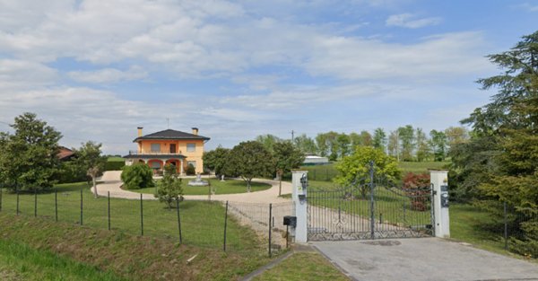 casa indipendente in vendita a Chioggia in zona Valli