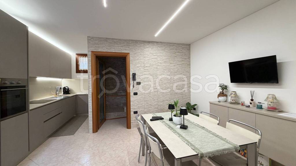 casa indipendente in vendita a Chioggia in zona Sottomarina