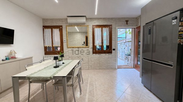 casa indipendente in vendita a Chioggia in zona Sottomarina