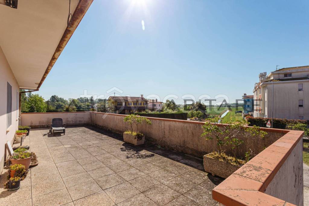 appartamento in vendita a Chioggia in zona Cà Lino