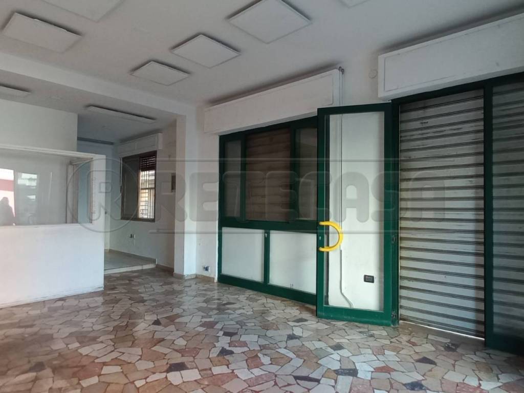 negozio in vendita a Chioggia in zona Sottomarina