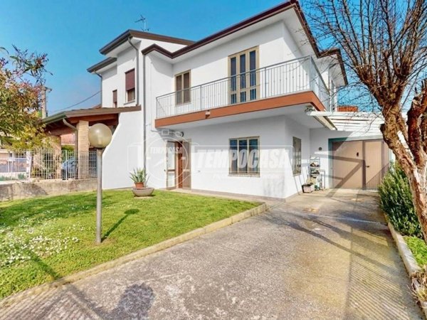 casa indipendente in vendita a Chioggia in zona Valli