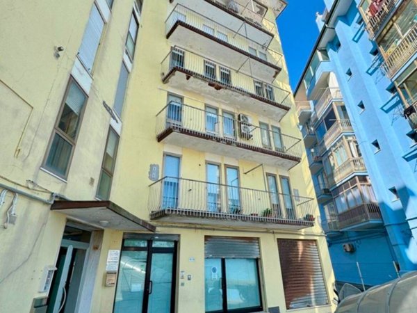 negozio in vendita a Chioggia in zona Sottomarina