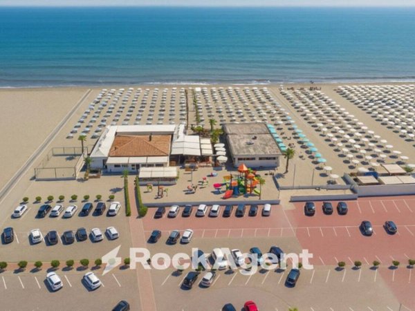 negozio in vendita a Chioggia in zona Sottomarina