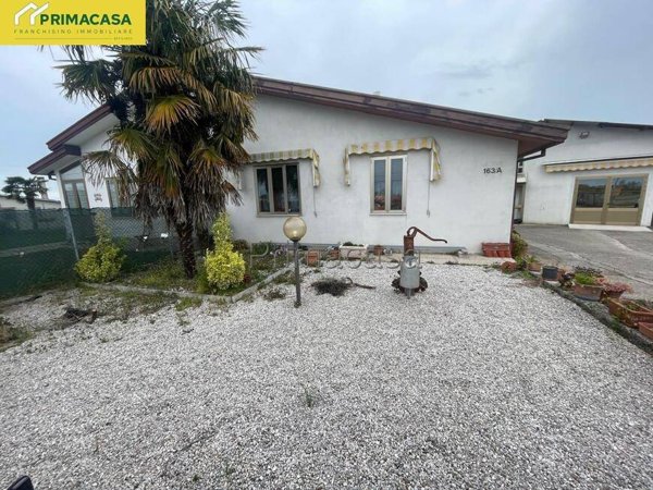 casa indipendente in vendita a Chioggia