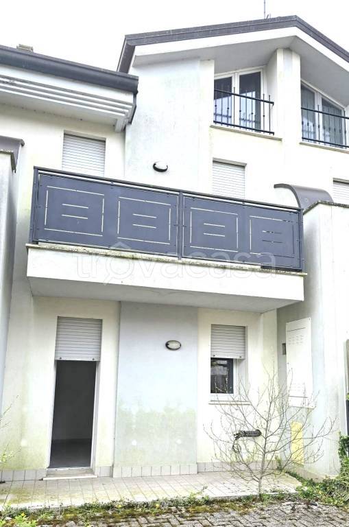 casa indipendente in vendita a Chioggia in zona Cavanella d'Adige
