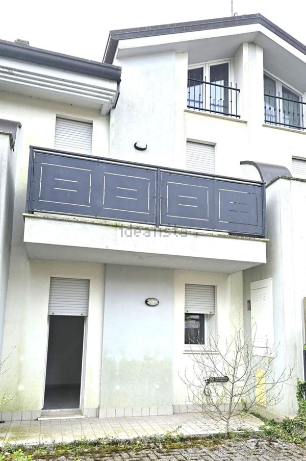 casa indipendente in vendita a Chioggia in zona Cavanella d'Adige