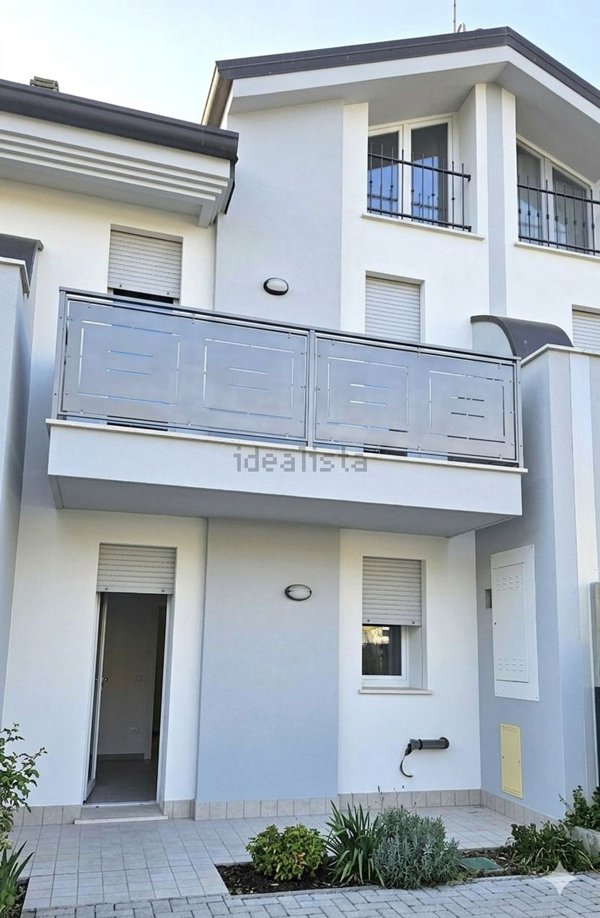 casa indipendente in vendita a Chioggia in zona Cavanella d'Adige