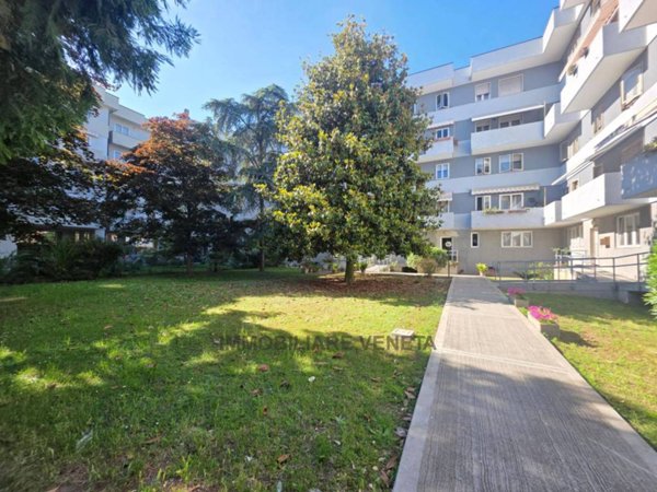 appartamento in vendita a Chioggia in zona Sottomarina
