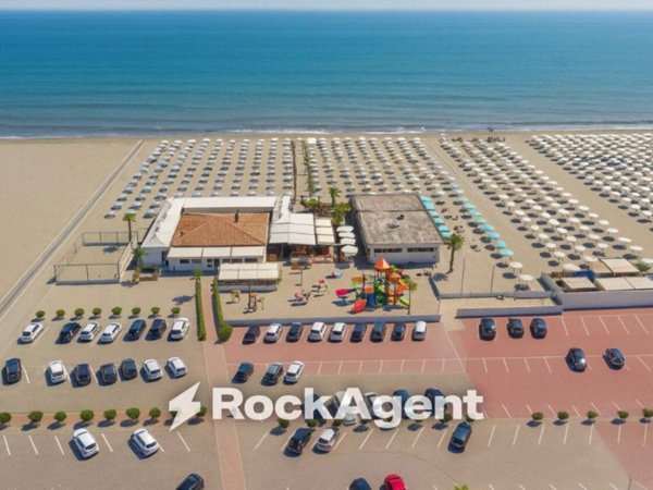 negozio in vendita a Chioggia in zona Sottomarina