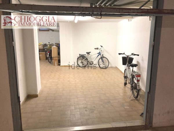 locale di sgombero in vendita a Chioggia in zona Sottomarina