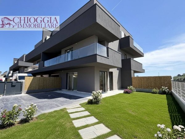 casa indipendente in vendita a Chioggia in zona Brondolo