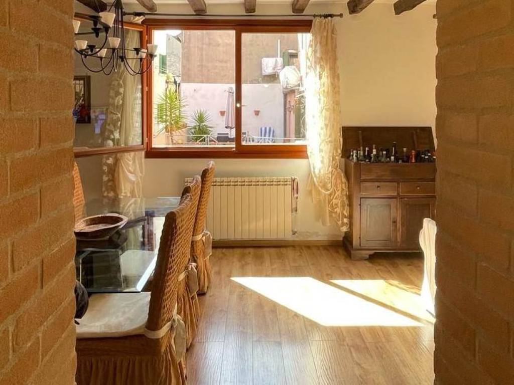 casa indipendente in vendita a Chioggia in zona Sottomarina