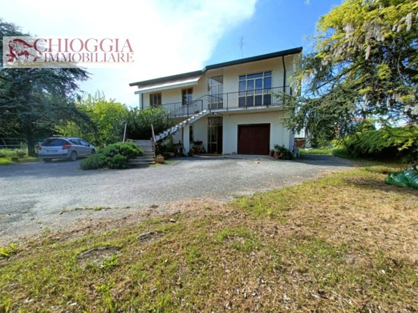 casa indipendente in vendita a Chioggia in zona Cavanella d'Adige