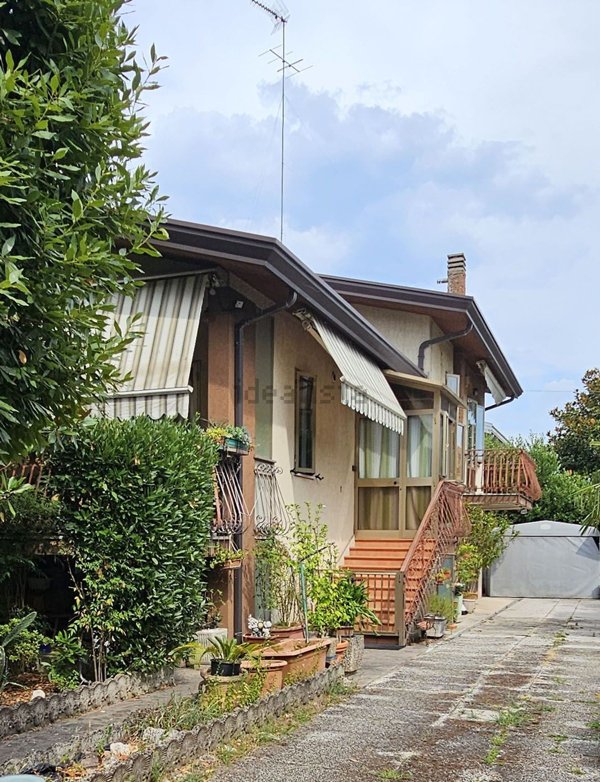 casa indipendente in vendita a Chioggia in zona Sant'Anna di Chioggia