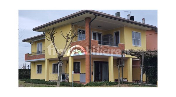 casa indipendente in vendita a Chioggia in zona Cà Lino