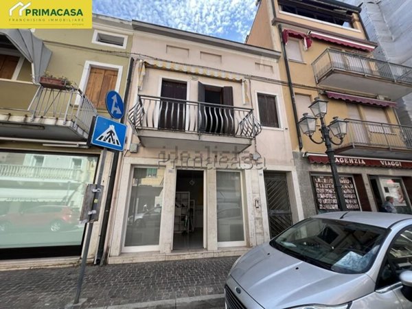 casa indipendente in vendita a Chioggia in zona Sottomarina