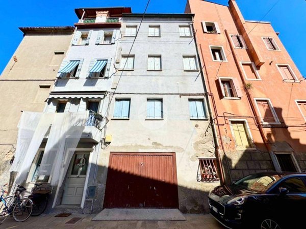 intera palazzina in vendita a Chioggia