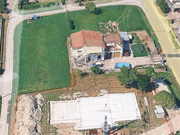 terreno edificabile in vendita a Chioggia in zona Valli