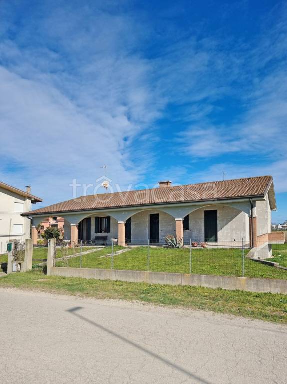 villa in vendita a Chioggia in zona Valli