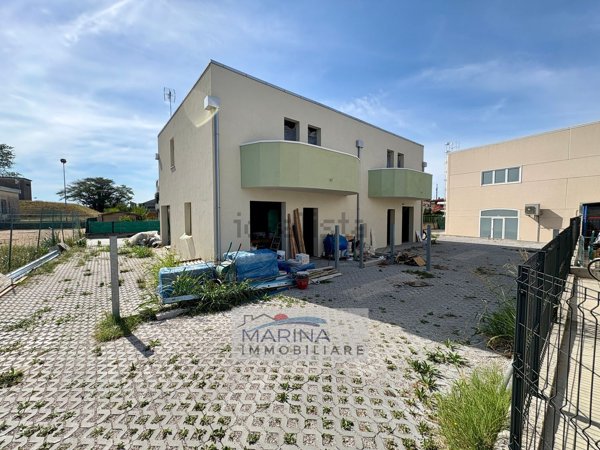 casa indipendente in vendita a Chioggia in zona Brondolo