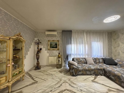 casa indipendente in vendita a Chioggia in zona Sottomarina