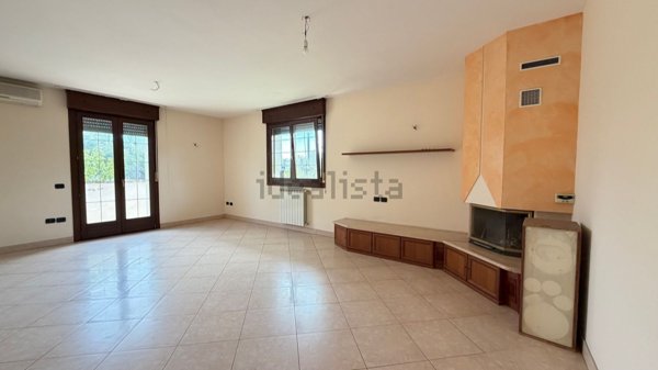 casa indipendente in vendita a Chioggia in zona Brondolo