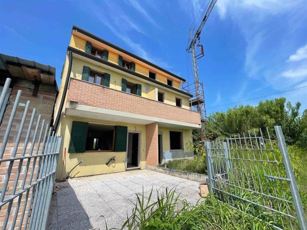 casa indipendente in vendita a Chioggia in zona Cavanella d'Adige