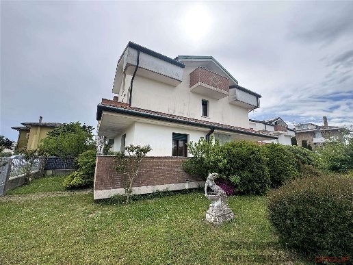 casa indipendente in vendita a Chioggia in zona Brondolo