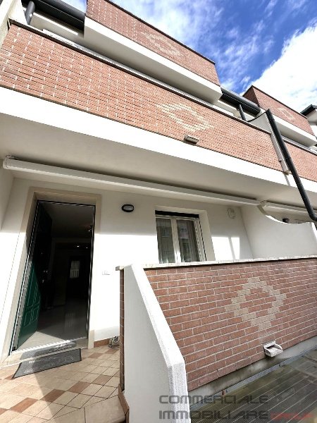 casa indipendente in vendita a Chioggia in zona Brondolo