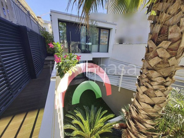 casa indipendente in vendita a Chioggia in zona Sottomarina