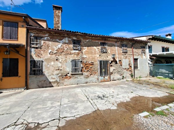casa indipendente in vendita a Chioggia