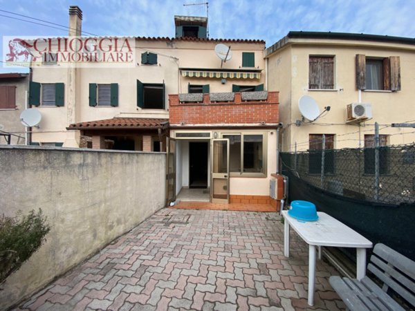 casa indipendente in vendita a Chioggia in zona Cavanella d'Adige