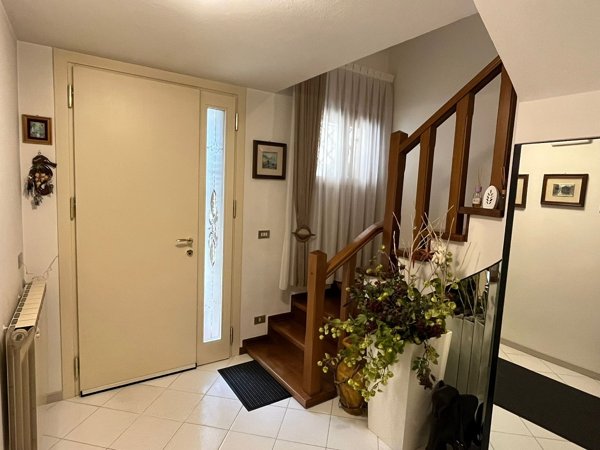 casa indipendente in vendita a Chioggia in zona Sottomarina