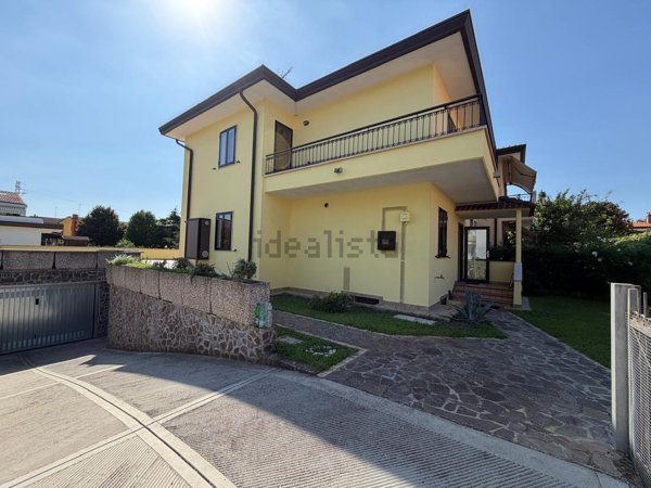 casa indipendente in vendita a Chioggia in zona Sant'Anna di Chioggia