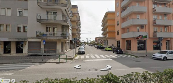 box auto in vendita a Chioggia in zona Sottomarina