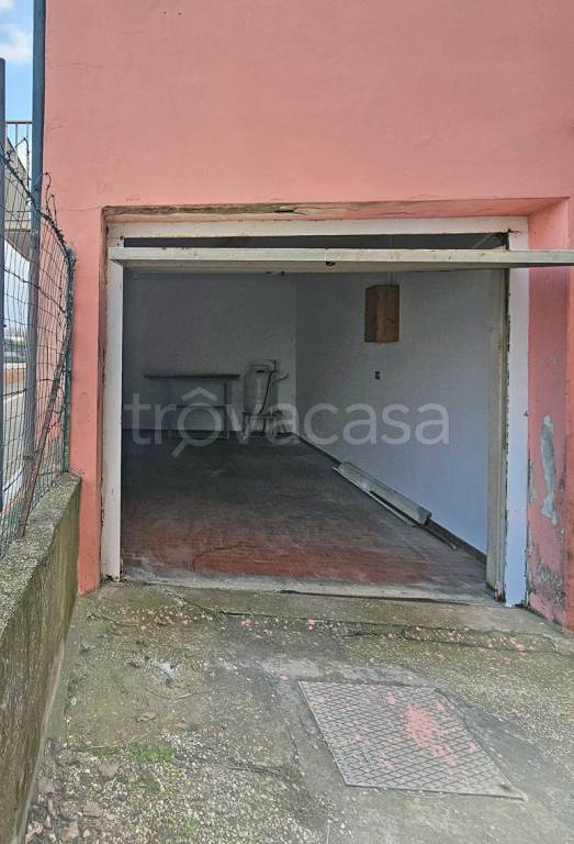 box auto in vendita a Chioggia in zona Borgo San Giovanni