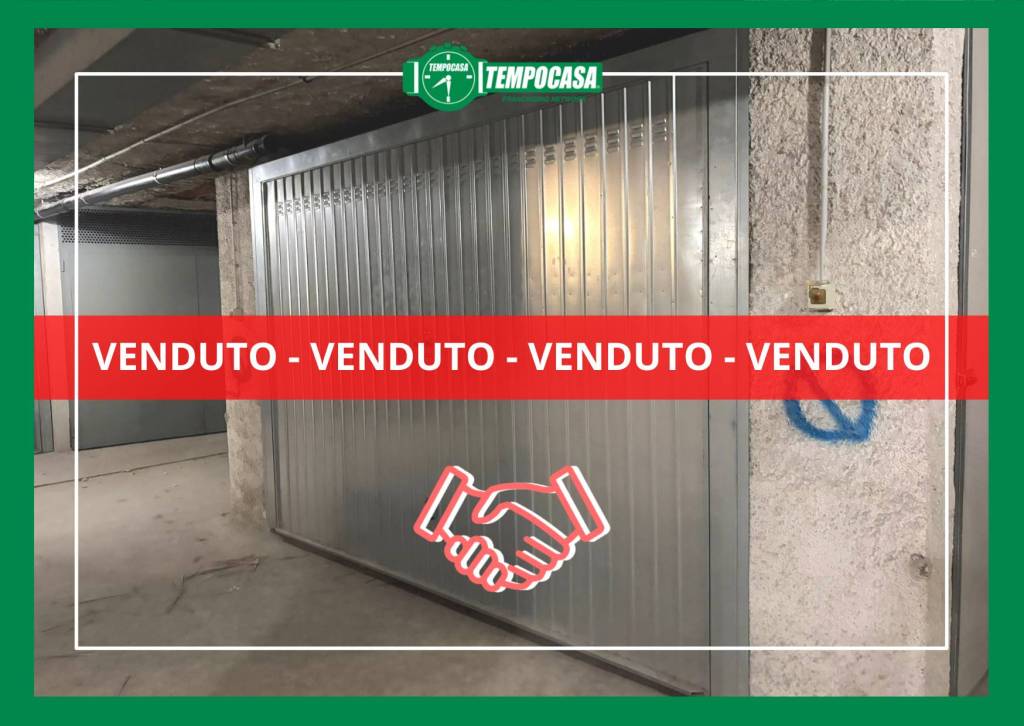 box auto in vendita a Chioggia in zona Sottomarina