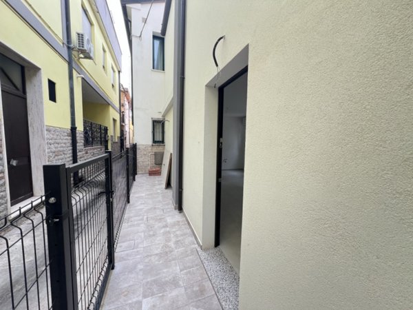 casa indipendente in vendita a Chioggia in zona Sottomarina