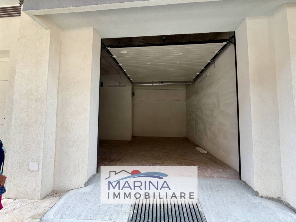 box auto in vendita a Chioggia in zona Sottomarina