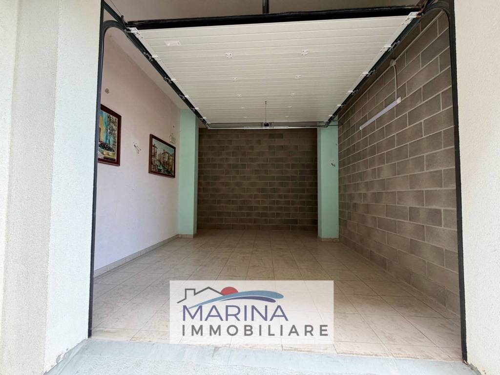 box auto in vendita a Chioggia in zona Sottomarina