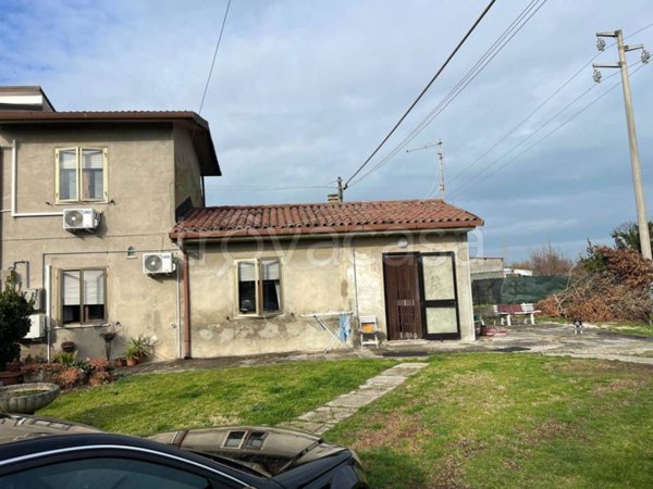 casa indipendente in vendita a Chioggia in zona Punta Gorzone