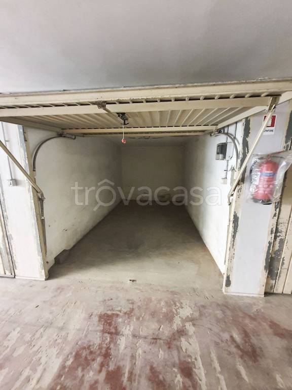 box auto in vendita a Chioggia in zona Sottomarina