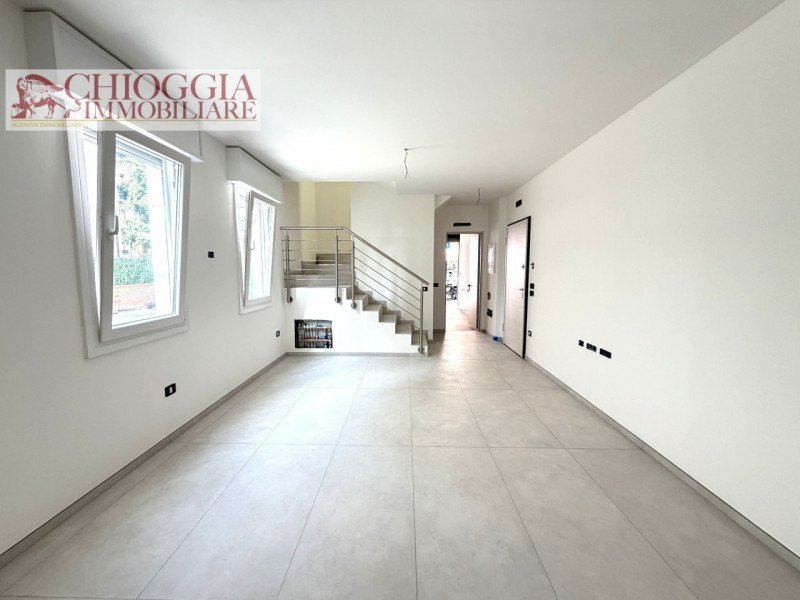 casa indipendente in vendita a Chioggia in zona Sottomarina