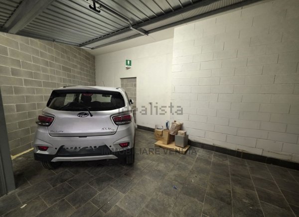 box auto in vendita a Chioggia in zona Sottomarina
